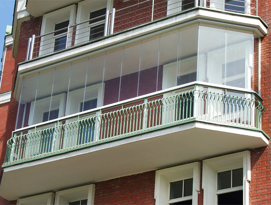 Панорамное остекление балкона — это когда светло и красиво!