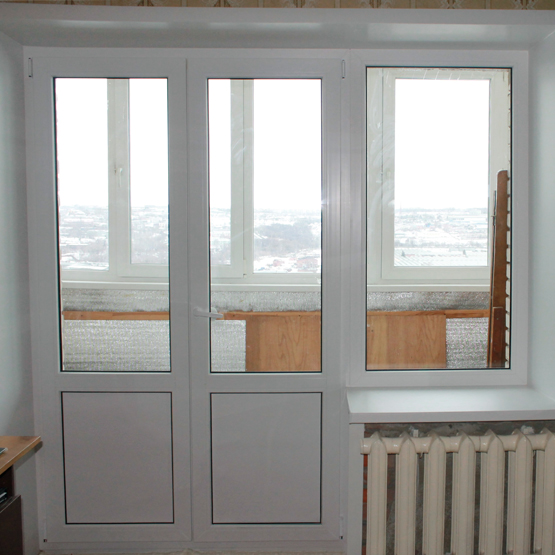 Двустворчатые балконные двери могут быть очень удобными, но, к сожалению, подходят не для любой планировки квартиры.